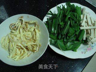 家常炒大蒜的做法步骤：2