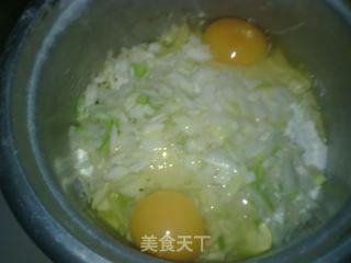 葱花煎饼的做法步骤：2