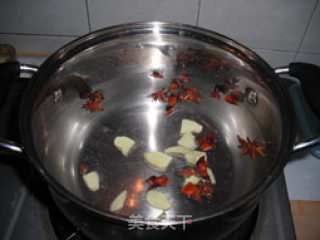 一起分享私家菜——梅菜扣肉的做法步骤：7