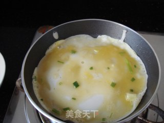 榨菜鸡蛋饼的做法步骤：2