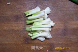 【秋冬绿盾】---《蒜香鲜贝炒乳鸽》的做法步骤：7