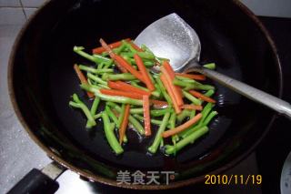 【秋冬绿盾】---《蒜香鲜贝炒乳鸽》的做法步骤：7