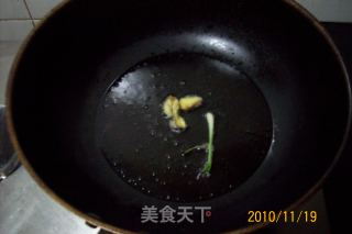 【秋冬绿盾】---《大蒜鸡杂炒麻腐》的做法步骤：2