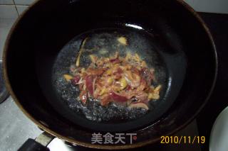 【秋冬绿盾】---《大蒜鸡杂炒麻腐》的做法步骤：2