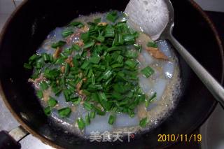 【秋冬绿盾】---《大蒜鸡杂炒麻腐》的做法步骤：2