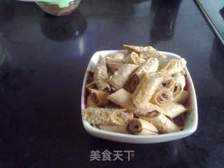 豆筋棍烧肉的做法步骤：2