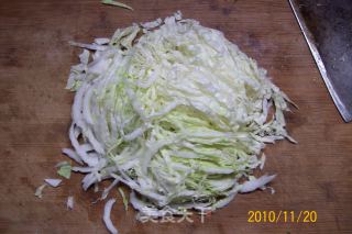 【秋冬绿盾】---《蒜香白菜拌粉丝》的做法步骤：7