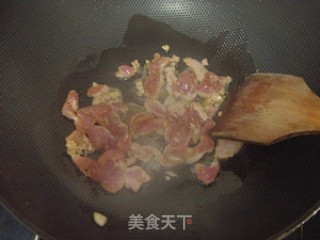 让菜梆子哄抢的一道菜---黄芽菜炒双菇的做法步骤：2