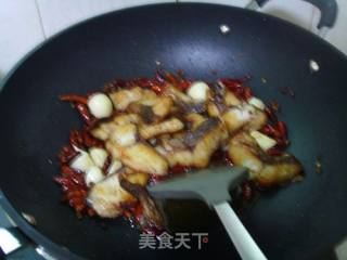 辣子鱼片的做法步骤：2