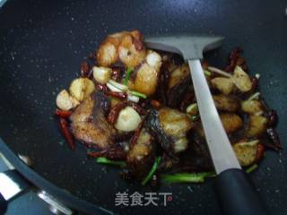 辣子鱼片的做法步骤：2