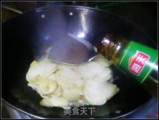 虾皮土豆片的做法步骤：2