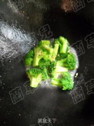 茄汁杏鲍西兰花的做法步骤：2