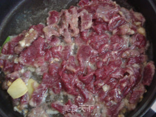 鲜嫩滑口的荷兰豆炒牛肉的做法步骤：3