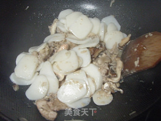 中式炒年糕的做法步骤：4