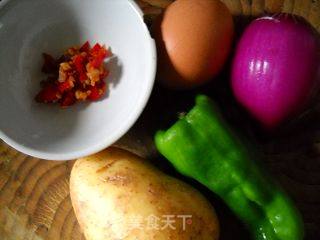 葱香土豆蛋饼的做法步骤：2