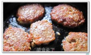 西红柿牛肉饼的做法步骤：2