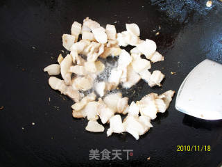 胡萝卜蒜苗回锅肉的做法步骤：2