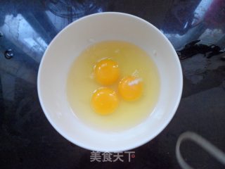 烤肠蛋炒饭的做法步骤：2