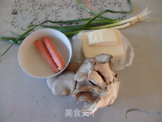 豆腐蘑菇一锅烩的做法步骤：2