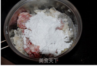 炸虾丸的做法步骤：2
