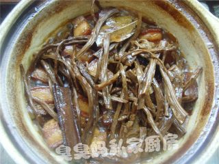 茶树菇烧五花肉的做法步骤：2