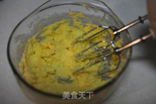 蔓越莓杏仁小蛋糕的做法步骤：2