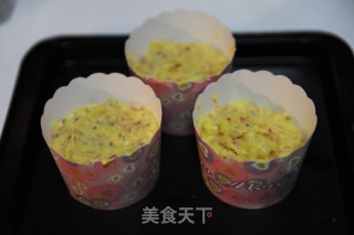 蔓越莓杏仁小蛋糕的做法步骤：2