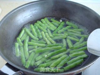 扁豆炒鸡胗的做法步骤：2