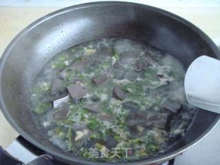韭菜羊血的做法步骤：2