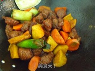 红烧牛肉的做法步骤：3