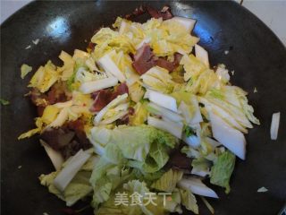 粉丝白菜烧牛肉的做法步骤：2