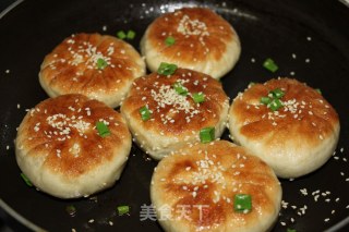韭香煎包的做法步骤：2