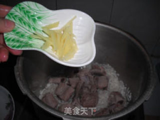 上班族的营养快捷香粥-高压锅版——茼蒿排骨粥的做法步骤：6