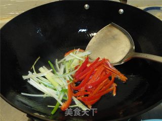 葱香土豆丝的做法步骤：2