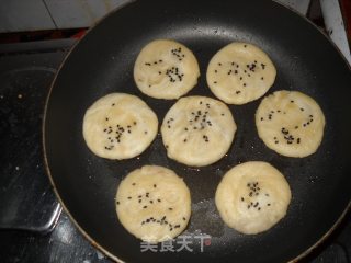 板栗饼的做法步骤：2