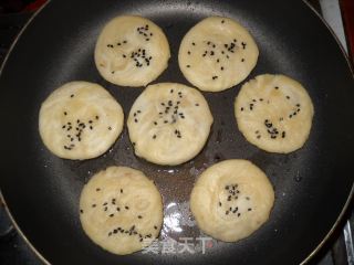 板栗饼的做法步骤：2