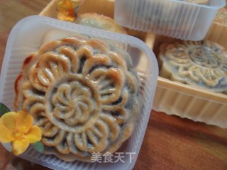 广式五仁月饼的做法步骤：2