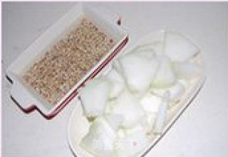 薏仁冬瓜排骨汤的做法步骤：2