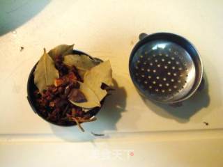 东北大锅菜“猪肉炖粉条”的做法步骤：2