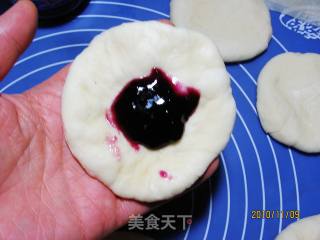 蓝莓酱小排包的做法步骤：2