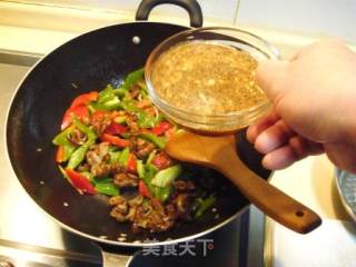 私房菜“溜干煎肥肠”的做法步骤：2