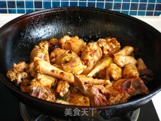 白菜粉条炖仔鸡的做法步骤：4