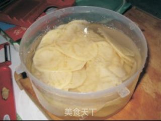 微波薯片的做法步骤：4