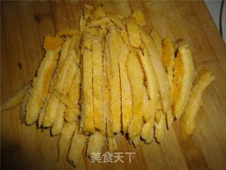 鸡蛋炒玉米饼米饭的做法步骤：2