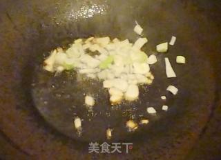 蒜苗炒鸡蛋的做法步骤：2