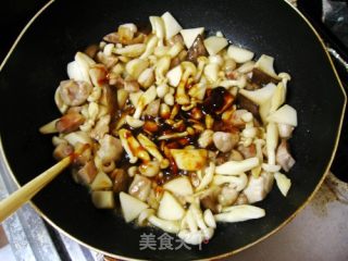 群菇烧百叶的做法步骤：2