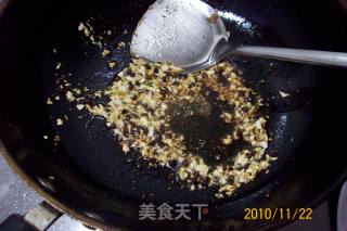 秋冬绿盾：干锅之香草蒜香乳鸽的做法步骤：9