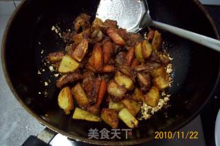 秋冬绿盾：干锅之香草蒜香乳鸽的做法步骤：9