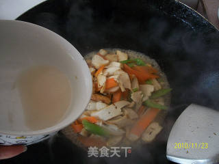 家常炒豆干的做法步骤：2