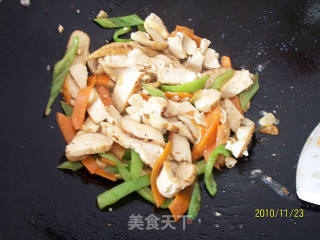 家常炒豆干的做法步骤：2